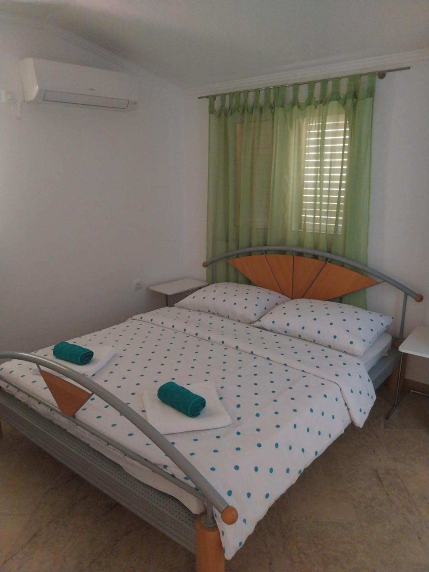 Rezidence Palma 2 Apartment Porec Bagian luar foto
